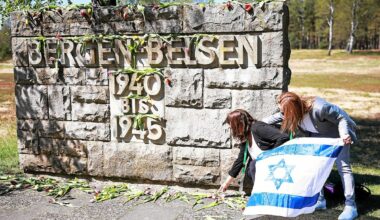 « Les gens ressemblaient à des squelettes » : l’Allemagne commémore la libération du camp de Bergen-Belsen