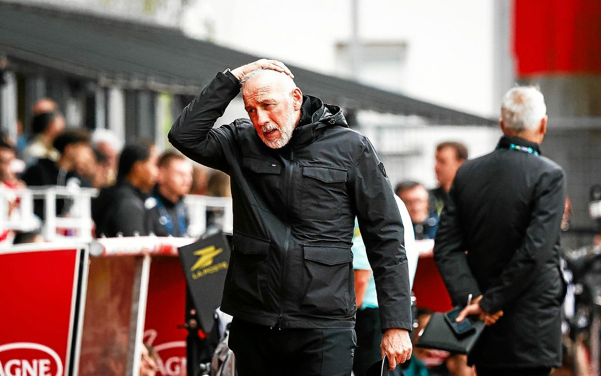 « On a été des agneaux dans l’acte défensif » : la réaction d’Éric Roy après la cinglante défaite du Stade Brestois à Marseille