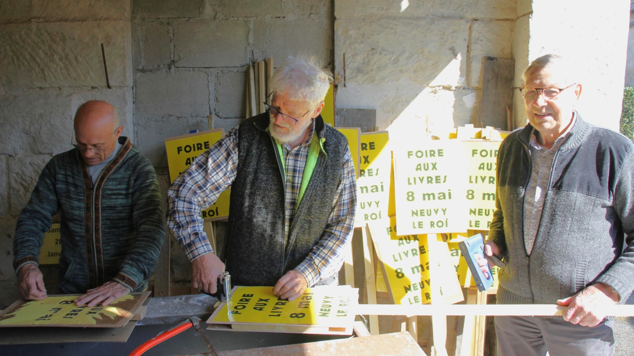 la foire aux livres s’étend dans la commune