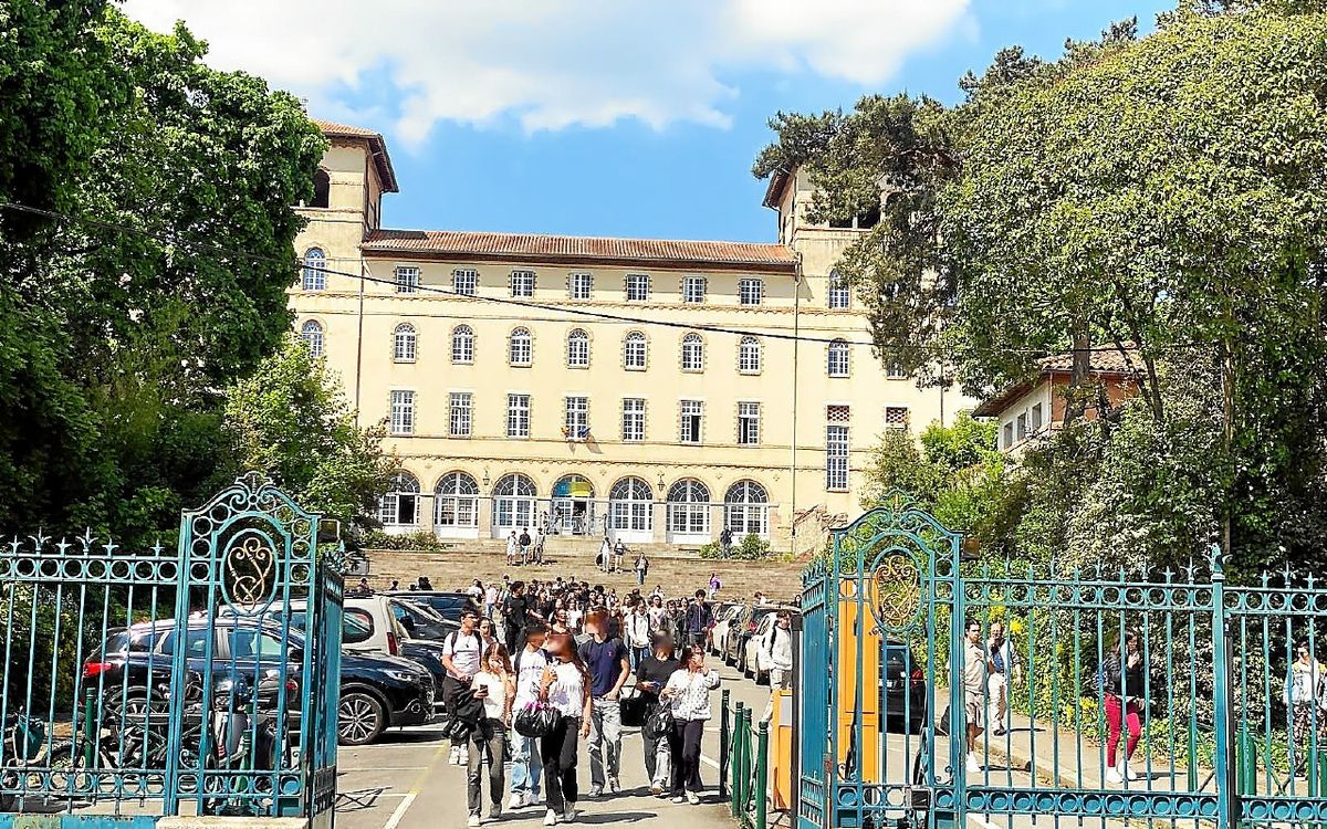 « Il a pété un plomb » : la violente agression d’un professeur par un élève crée l’émoi dans ce lycée privé de Rennes