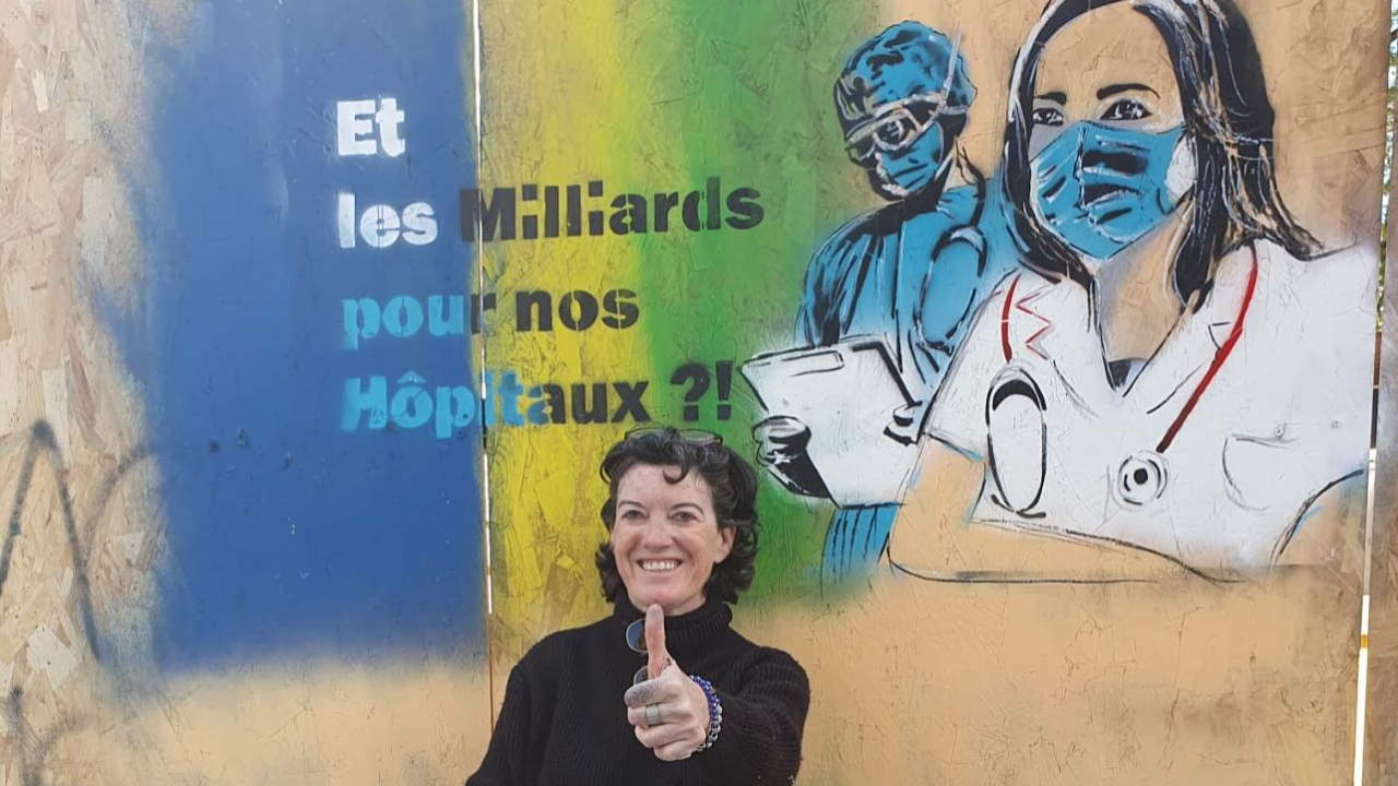 une artiste lyonnaise rend hommage aux soignants