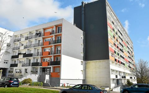 Les deux pignons faisant l’angle du 12 rue d’Irlande vont prendre des couleurs à compter de lundi 5 mai.