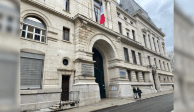 Saint-Étienne : la préfecture de la Loire évacuée après un incendie