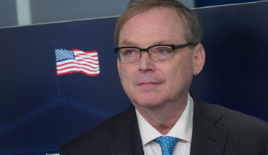 Droits de douane : comment l’interview tronquée d’un conseiller de Trump a semé la confusion à Wall Street