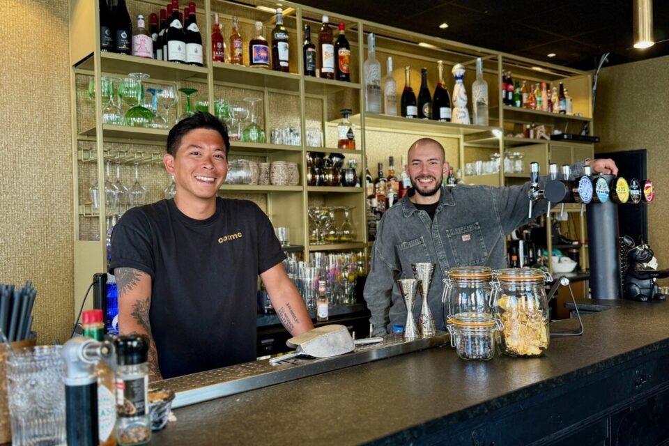 Fred est passé maître dans la création de cocktails parfaitement équilibrés.