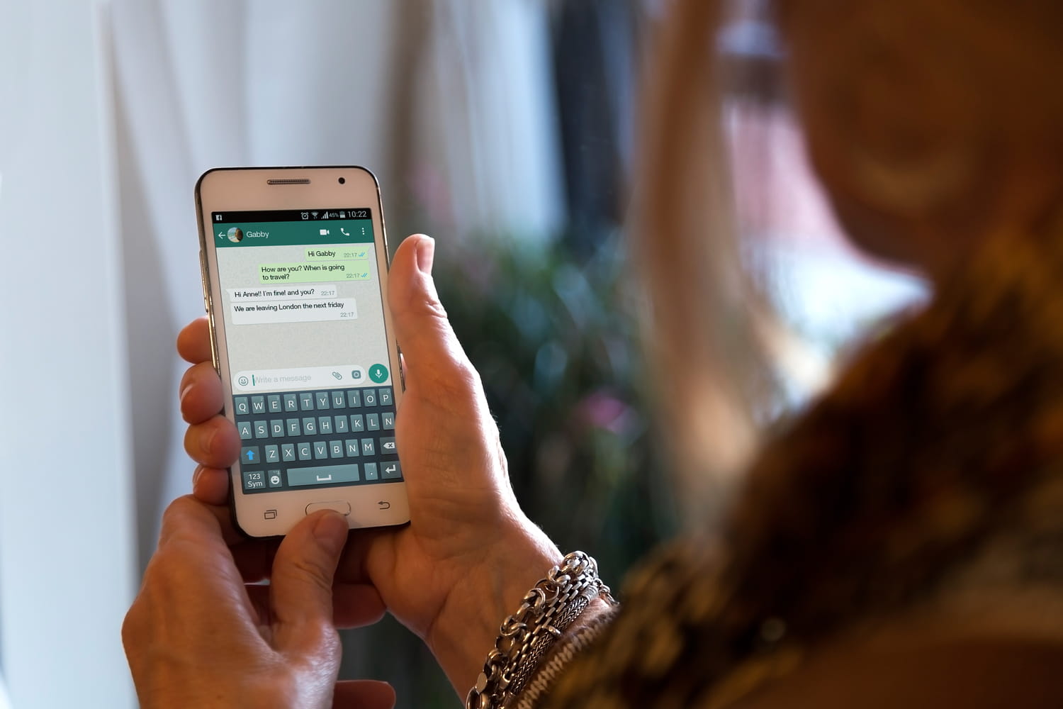 Un tout nouveau système de discussion arrive sur WhatsApp : les utilisateurs sont comblés