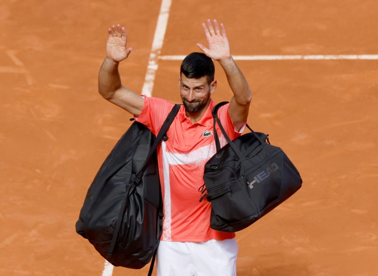 Le Serbe Novak Djokovic après sa défaite au 2e tour du Masters 1000 de Madrid face à l