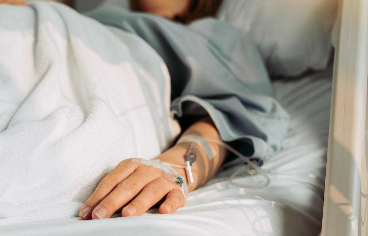 cette douleur anodine cachait un cancer foudroyant qui a tué sa sœur en quelques mois