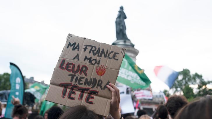 Photo d’illustration d’un meeting anti-RN organisé à Paris le 30 juin 2024, après les résultats du premier tour des élections législatives.
