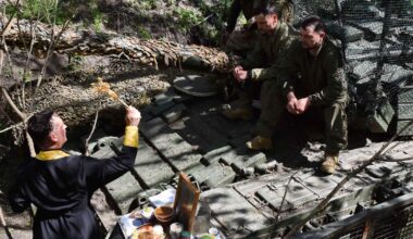 L’Ukraine et la Russie s’accusent mutuellement d’avoir violé la courte trêve pascale