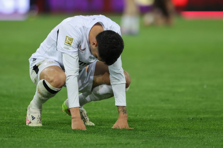 Le joueur du Bayer Leverkusen Exequiel Palacios lors du match nul (1-1) contre St Pauli en Bundesliga le 20 avril 2025 (FRANK MOLTER)