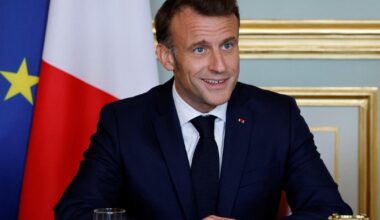 Macron invite les chercheurs «du monde entier» à «choisir» la France et l’Europe et leur donne «rendez-vous le 5 mai»