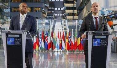 Le Royaume-Uni et la France accusent Poutine de retarder les discussions de paix