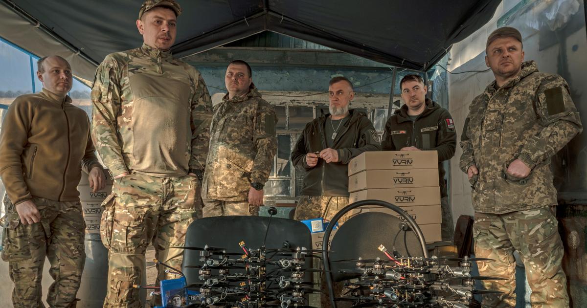 notre récit avec les militaires ukrainiens qui lancent leurs drones sur l’armée de Poutine