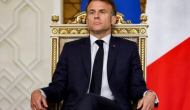 Le Kremlin pas chaud pour faire une trêve, Macron s’agace