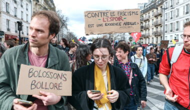 Festival du livre de Paris : pour les libraires, la difficile résistance à l’empire Bolloré