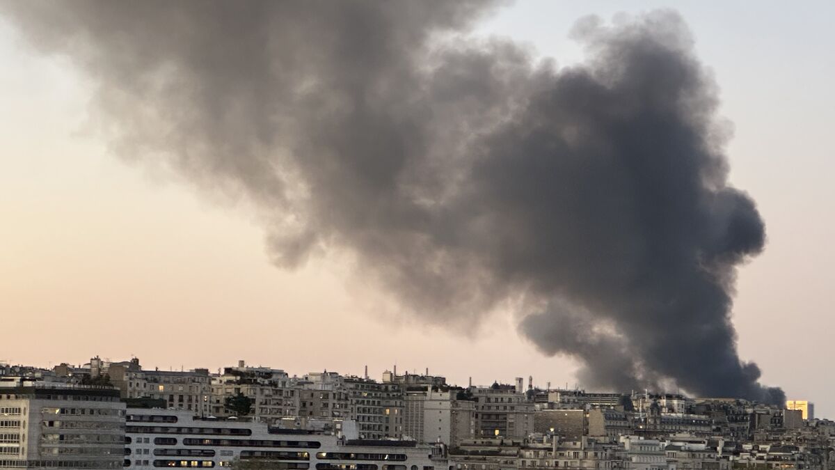 Incendie d’un centre de tri à Paris : des mesures sanitaires temporaires dans le secteur