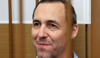 La mère de Laurent Vinatier déplore le transfert du chercheur vers une colonie pénitentiaire en Russie