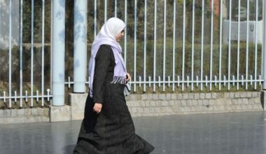 Yvelines : une femme porte plainte après une agression par un homme qui lui a arraché son voile