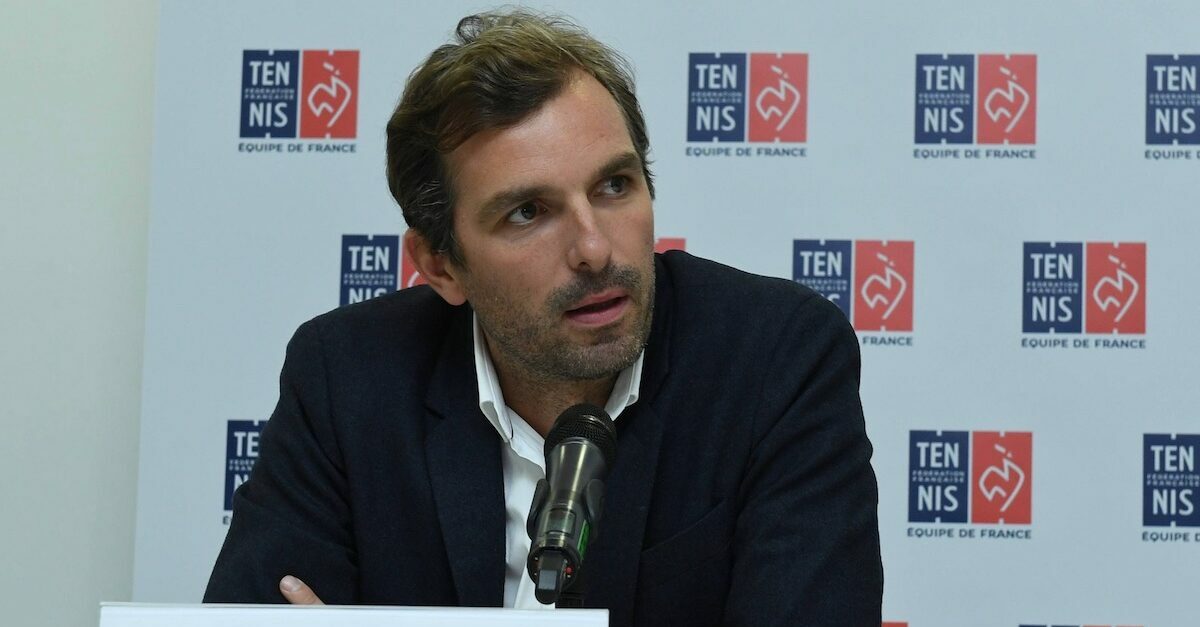 Billie Jean King Cup, France > Julien Benneteau pousse une vraie gueulante après la débâcle contre la Belgique : "Caroline Garcia était gênée par son dos mais à un moment donné, on doit se poser la question : Qu'est-ce que l'équipe de France représente ?"