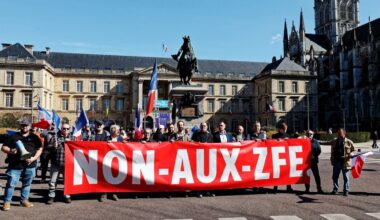 Rouen : des militants de Reconquête, des Patriotes et de Debout la France marchent contre les ZFE