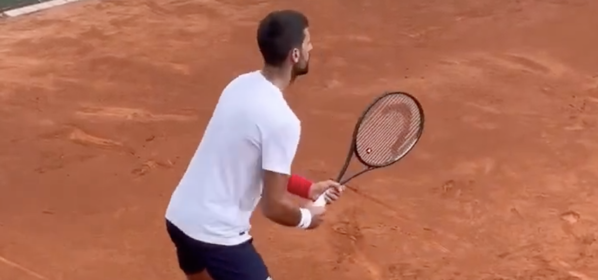 Vidéos, ATP > Tiens, revoilà Novak Djokovic !
