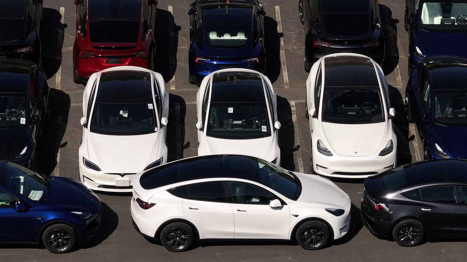 Chute des ventes Tesla en Europe : pourquoi le Royaume-Uni r