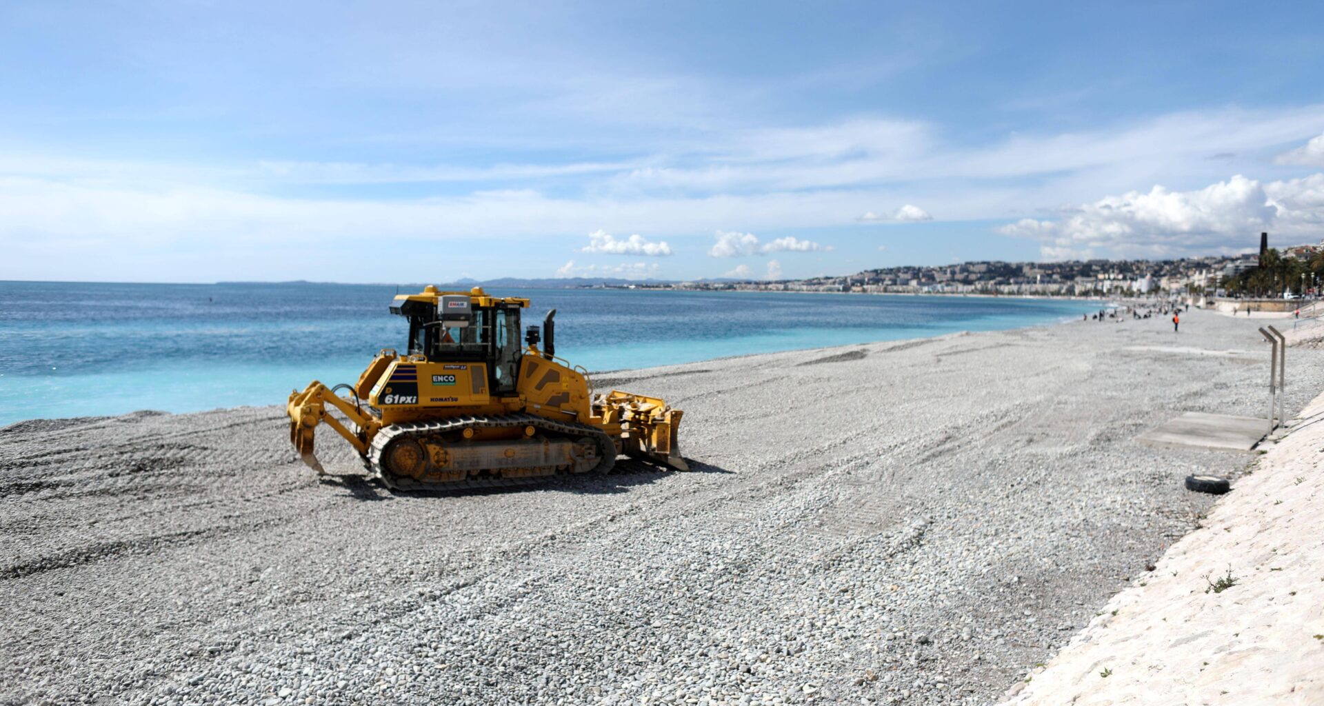 D’où vient-il, à quoi sert-il, remplace-t-il du sable... 8 questions pour tout savoir sur le célèbre galet de Nice