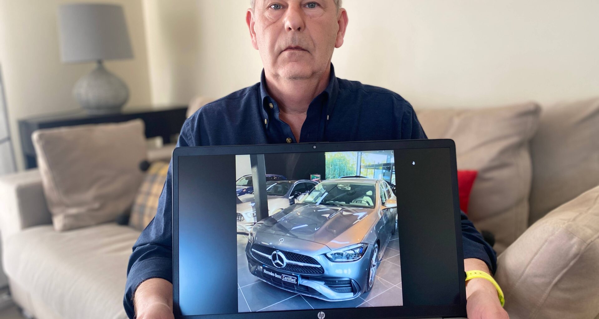 Il achète une Mercedes dans une concession des Alpes-Maritimes, les gendarmes débarquent chez lui pour immobiliser le véhicule