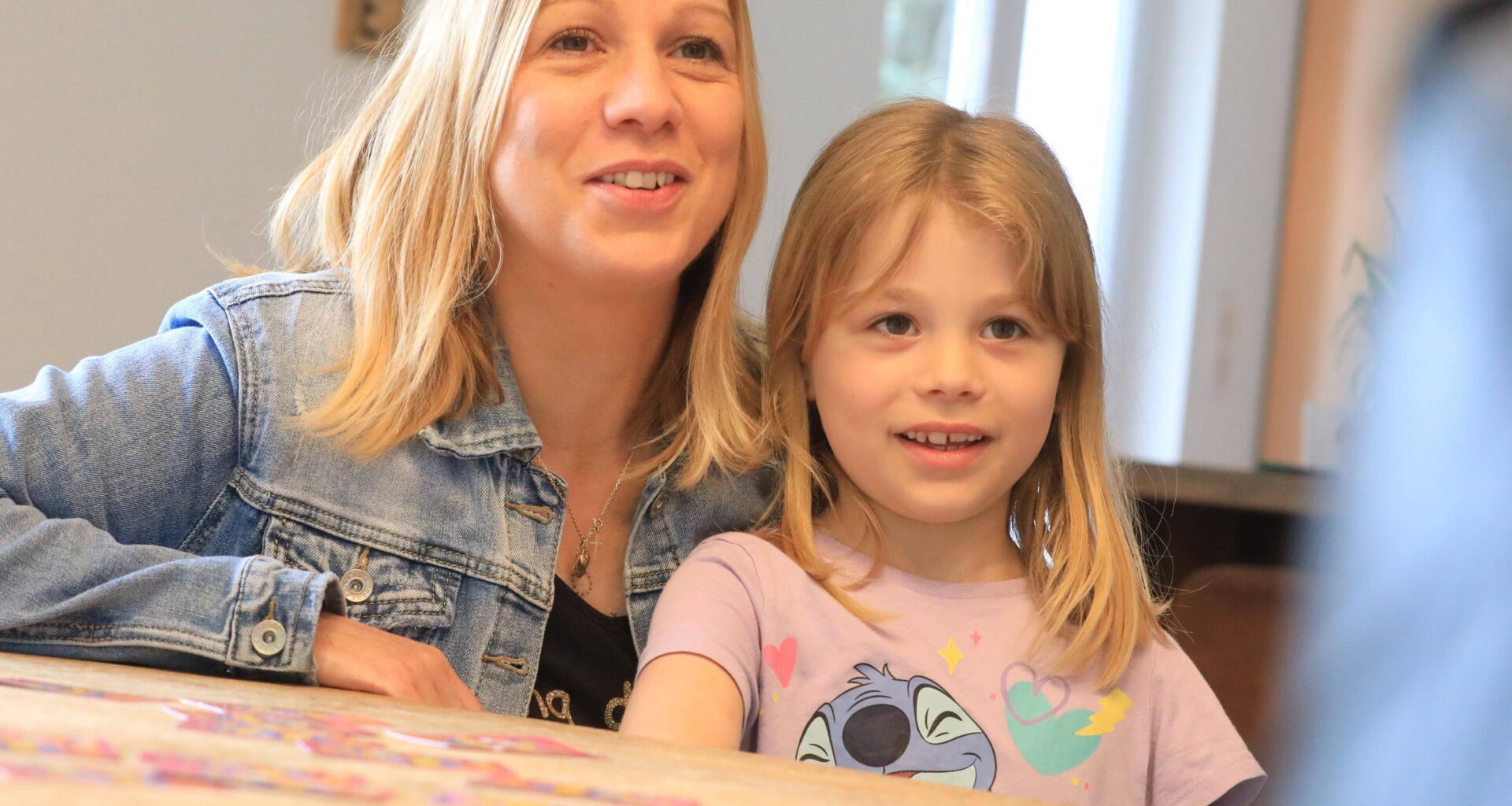 "Qui veut être mon infirmier?": le SOS d’Iris, petite Niçoise diabétique qui a besoin d’une visite de soignant lors de sa pause cantine à l’école