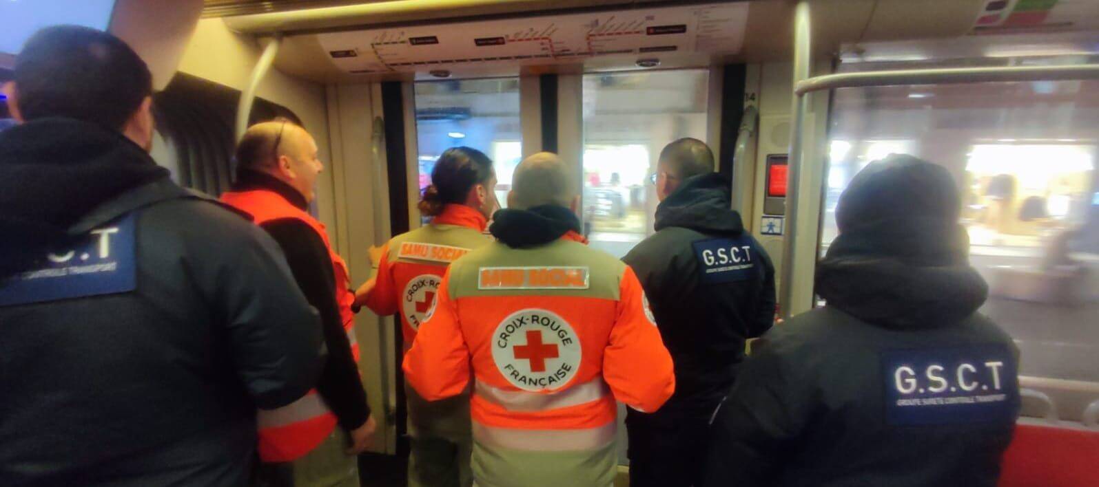 Vous les avez peut-être déjà aperçus dans le tram à Nice: pourquoi la Croix-Rouge intervient-elle désormais sur le réseau Lignes d’Azur?
