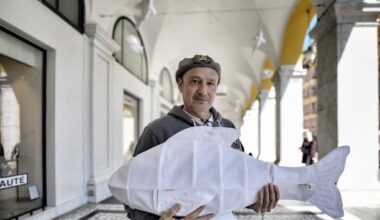 On vous explique pourquoi 300 poissons nagent sous les arcades des Galeries Lafayette à Nice