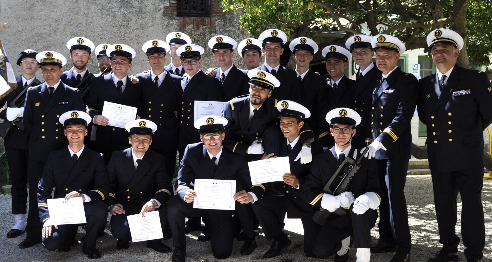 De la Marine marchande à la Marine nationale pour les élèves de l'Ecole nationale supérieure maritime de Marseille