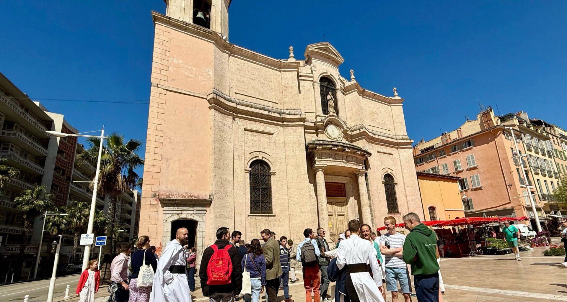 "On n’a pas appris de ses leçons": à Toulon, les fidèles de l’église Saint-François-de-Paule réagissent à l'annonce de la mort du pape François