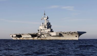 Un marin du groupe constitué autour du porte-avions Charles-de-Gaulle porté disparu en mer au large de Toulon