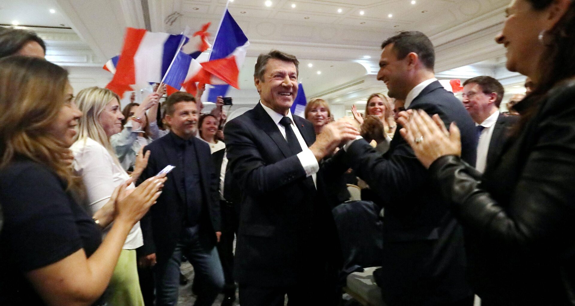 "Il faut un choc d’autorité, dans la rue, dans les tribunaux et à l’école": immigration, délinquance... Estrosi durcit le ton à un an des municipales