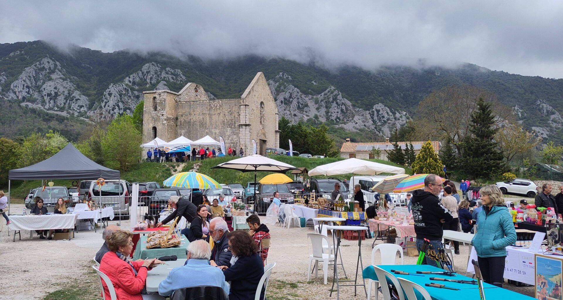 "Ça change de Nice!": la Fête du Printemps de Castillon a trouvé son public ce dimanche