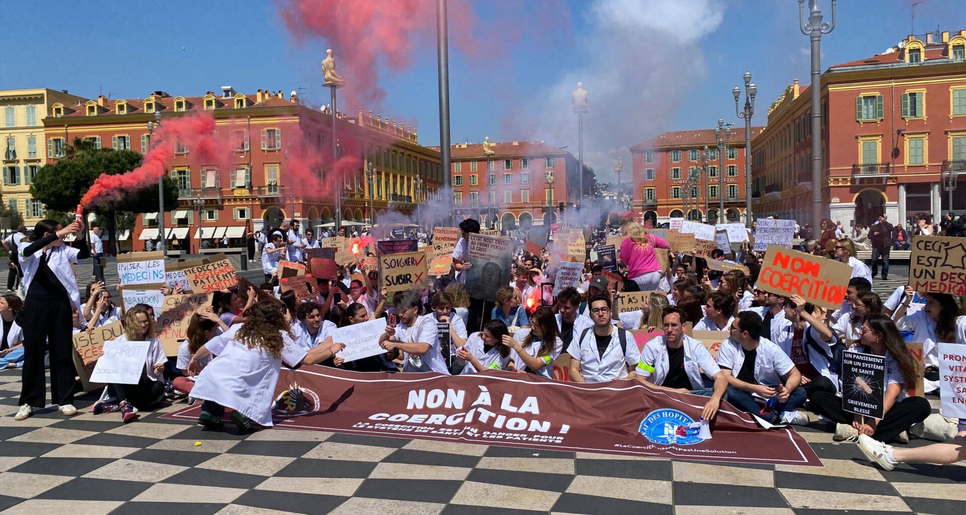 "Nous voulons avoir la liberté de nous installer là où nous le souhaitons": 500 médecins et internes ont manifesté à Nice