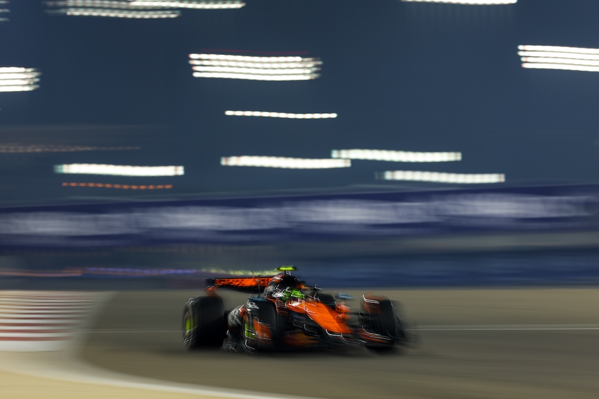 In Bahrein is de McLaren de langzaamste op een rechte lijn