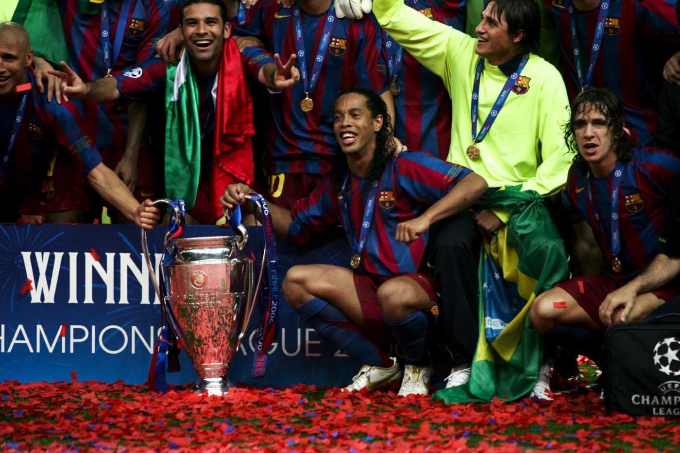 Quand Ronaldinho finissait « en maillot et crampons en boîte de nuit » pour fêter la C1 du Barça - Espagne - FC Barcelone