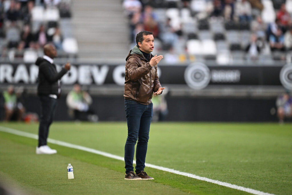 Luis CASTRO head Coach of USL Dunkerque during the Ligue 2 BKT match between Amiens and Dunkerque at Stade Crédit Agricole La Licorne on April 11, 2025 in Amiens, France. (Photo by Anthony Bibard/FEP/Icon Sport) - Photo by Icon Sport