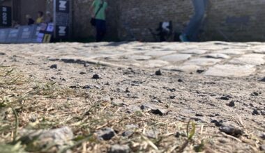 Paris-Roubaix 2025. Des pavés pour les dieux, des doutes pour les hommes [Reportage]