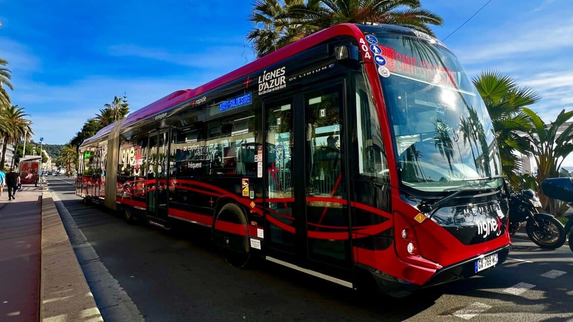 Tramway, bus, nouvelles lignes, tarifs, fraude… À Nice, le président de Lignes d'Azur répond à vos questions les plus fréquentes ! 2 bhns bus nice