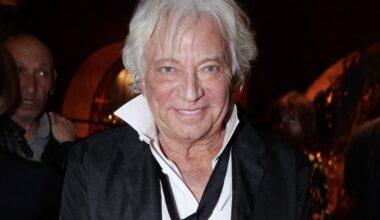 Laurent Boyer réapparaît après la garde à vue aux côtés de deux stars