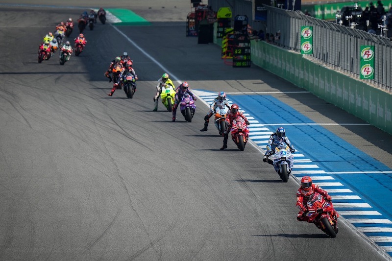 MOTO22.jpg