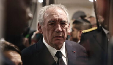François Bayrou juge «ni sain ni souhaitable» le rassemblement du RN à Paris en soutien à Marine Le Pen – Libération