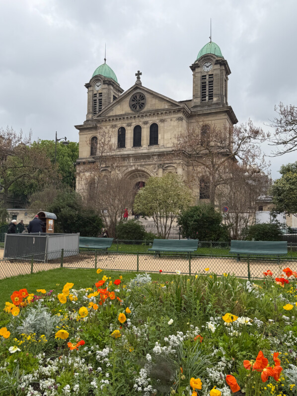 Jour des Rameaux, square Serge Reggiani, église Saint-Jacques Saint-Christophe, Paris 19e (75)