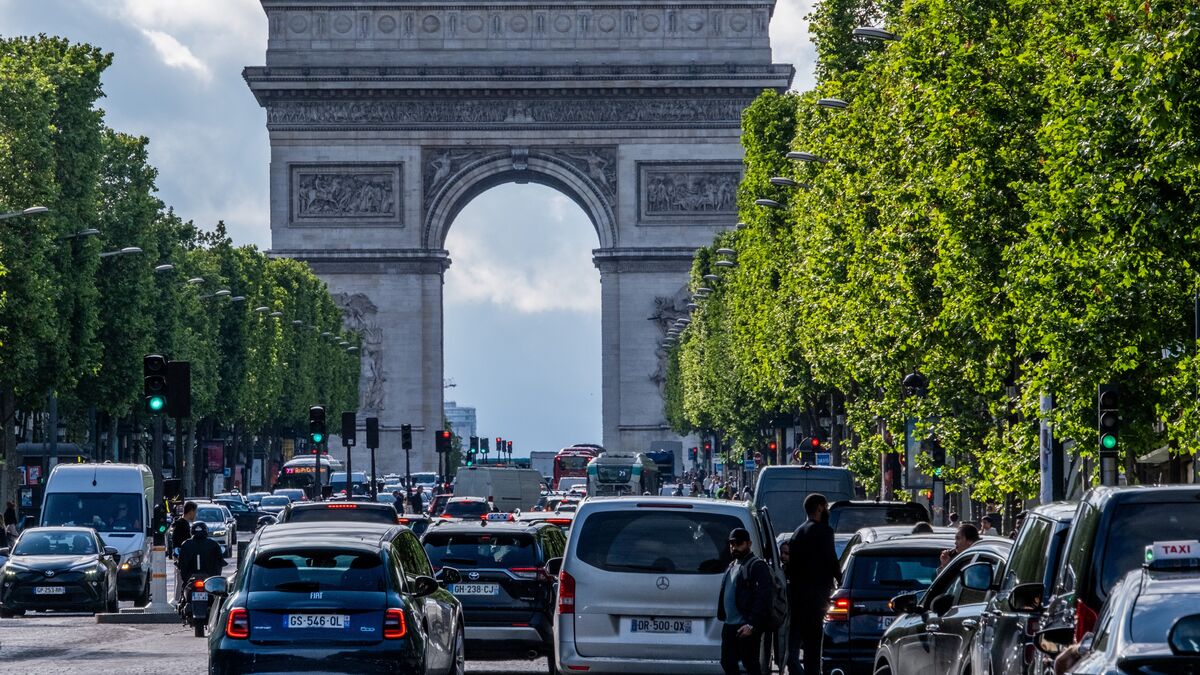 Paris : alerte à la bombe avenue des Champs-Élysées, plusieurs commerces évacués