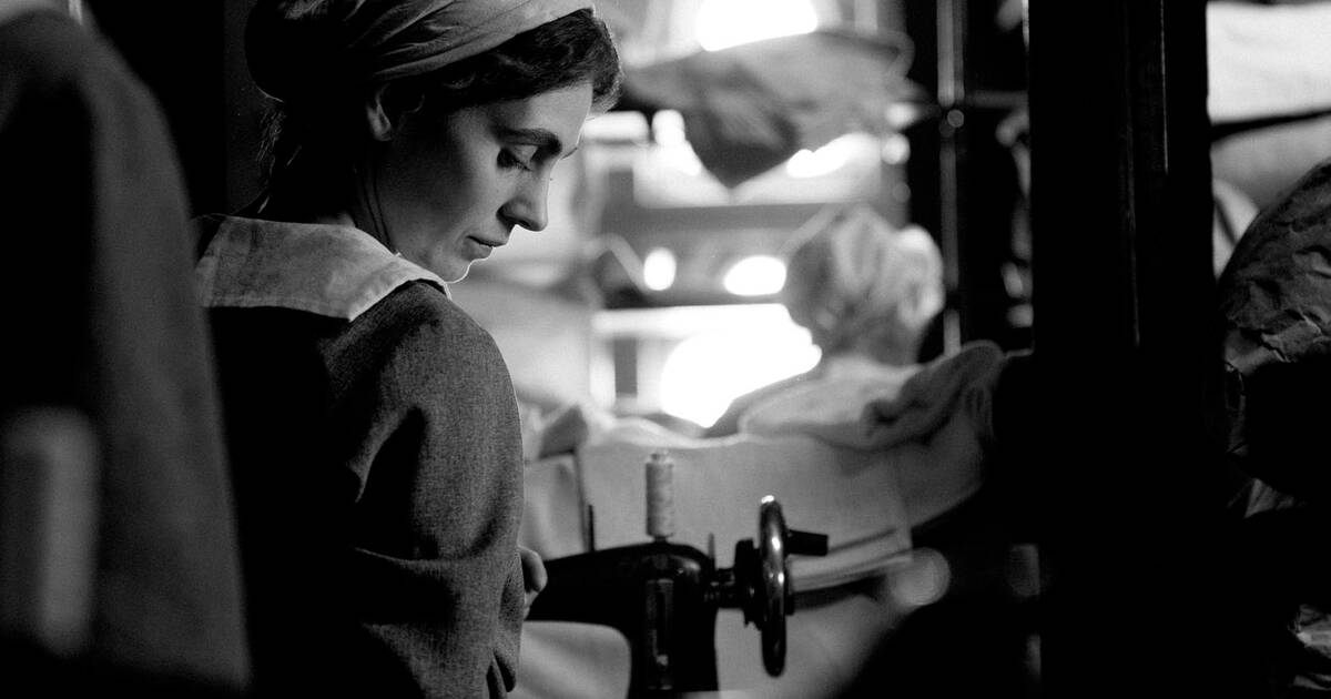 «La Jeune Femme à l’aiguille», drame de pique – Libération
