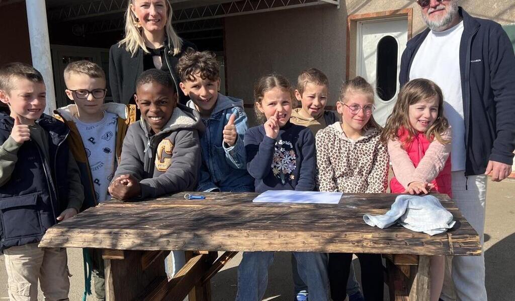 Pendant les vacances, cette école près de Rennes accueille des élèves pour des cours de soutien